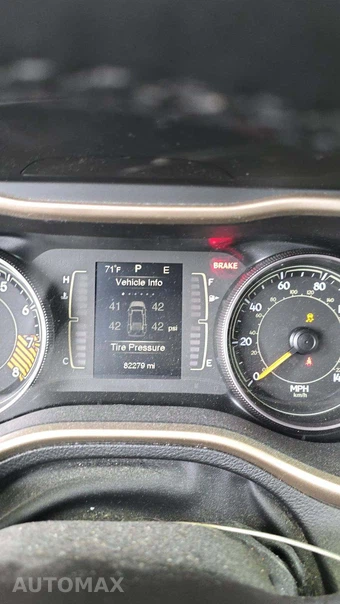 2015 Jeep Cherokee Altitude Edition - miniatura 20