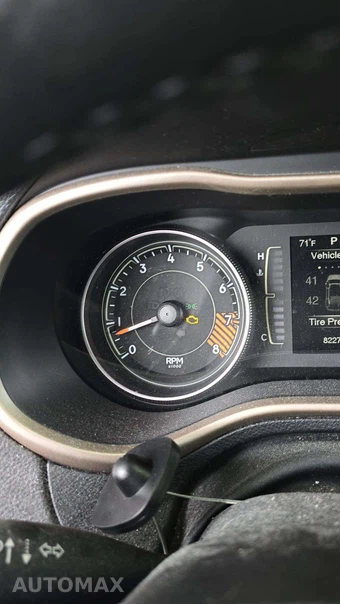 2015 Jeep Cherokee Altitude Edition - miniatura 27