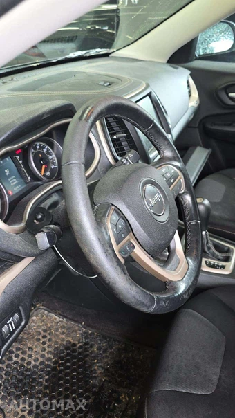 2015 Jeep Cherokee Altitude Edition - miniatura 29