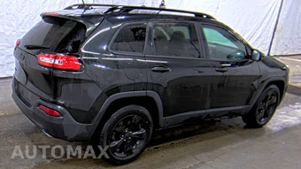 2015 Jeep Cherokee Altitude Edition - miniatura 4