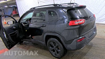2015 Jeep Cherokee Altitude Edition - miniatura 6