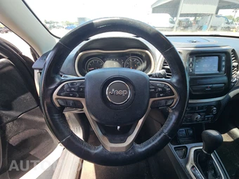 2015 Jeep Cherokee Latitude - miniatura 10