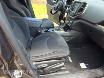 2015 Jeep Cherokee Latitude - miniatura 18