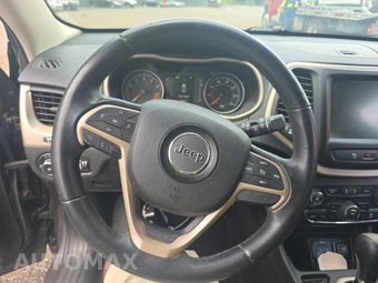 2015 Jeep Cherokee Latitude – miniatura 10