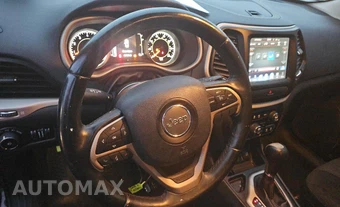 2015 Jeep Cherokee Latitude - miniatura 16