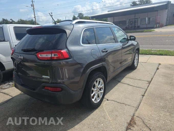 2015 Jeep Cherokee Latitude - miniatura 3