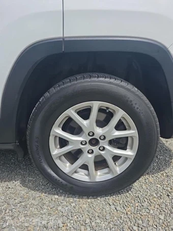 2015 Jeep Cherokee Latitude - miniatura 10