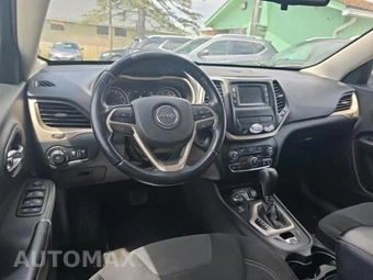 2015 Jeep Cherokee Latitude - miniatura 2