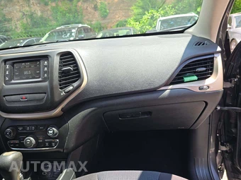 2015 Jeep Cherokee Latitude – miniatura 16