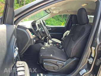 2015 Jeep Cherokee Latitude – miniatura 3