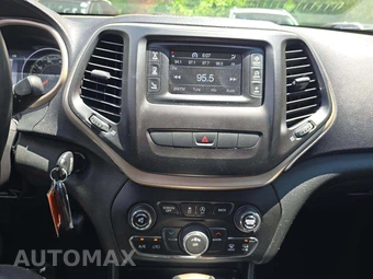 2015 Jeep Cherokee Latitude – miniatura 7