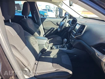 2015 Jeep Cherokee Latitude – miniatura 8