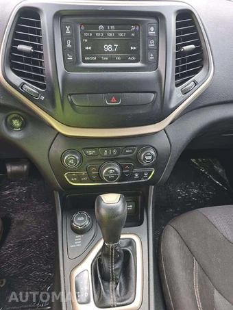 2015 Jeep Cherokee Latitude - miniatura 10