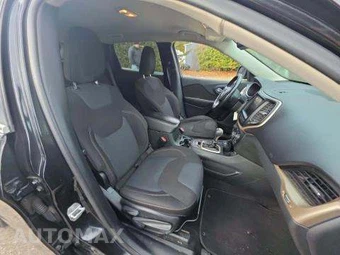 2015 Jeep Cherokee Latitude - miniatura 18
