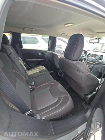 2015 Jeep Cherokee Latitude – miniatura 16
