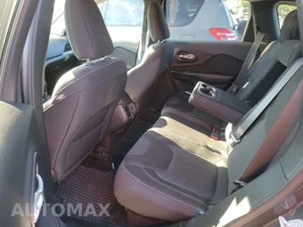 2015 Jeep Cherokee Latitude - miniatura 13