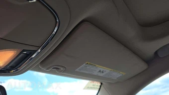 2015 Jeep Cherokee Latitude - miniatura 14