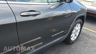 2015 Jeep Cherokee Latitude - miniatura 18