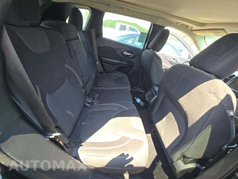 2015 Jeep Cherokee Latitude – miniatura 15