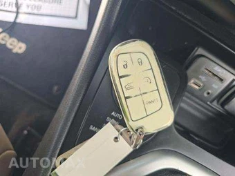 2015 Jeep Cherokee Limited - miniatura 8