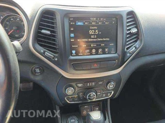 2015 Jeep Cherokee Limited – miniatura 9