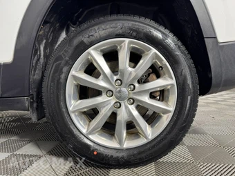 2015 Jeep Cherokee Limited - miniatura 42