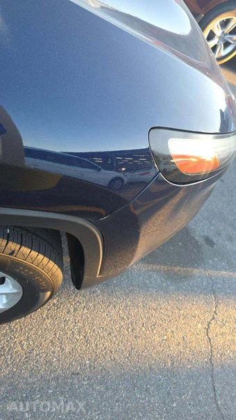2015 Jeep Cherokee Sport – miniatura 18