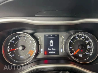 2015 Jeep Cherokee Sport - miniatura 14