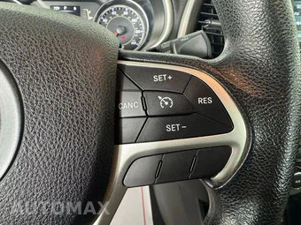 2015 Jeep Cherokee Sport - miniatura 16