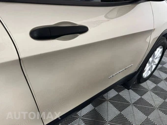 2015 Jeep Cherokee Sport - miniatura 27