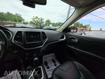 2015 Jeep Cherokee Trailhawk - miniatura 10