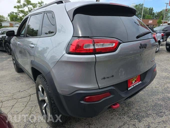 2015 Jeep Cherokee Trailhawk - miniatura 2