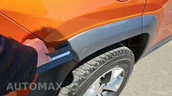 2015 Jeep Cherokee Trailhawk - miniatura 28