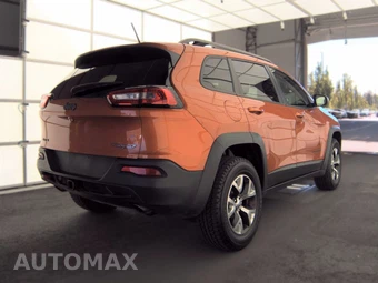 2015 Jeep Cherokee Trailhawk - miniatura 4