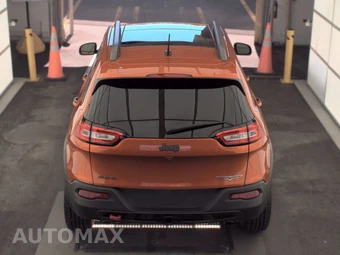 2015 Jeep Cherokee Trailhawk - miniatura 5