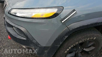 2015 Jeep Cherokee Trailhawk – miniatura 41
