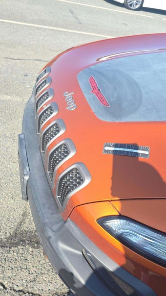 2015 Jeep Cherokee Trailhawk - miniatura 25