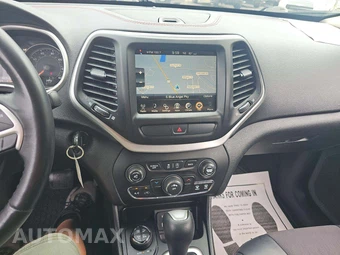 2015 Jeep Cherokee Trailhawk - miniatura 7