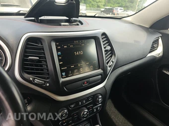 2015 Jeep Cherokee Trailhawk - miniatura 11