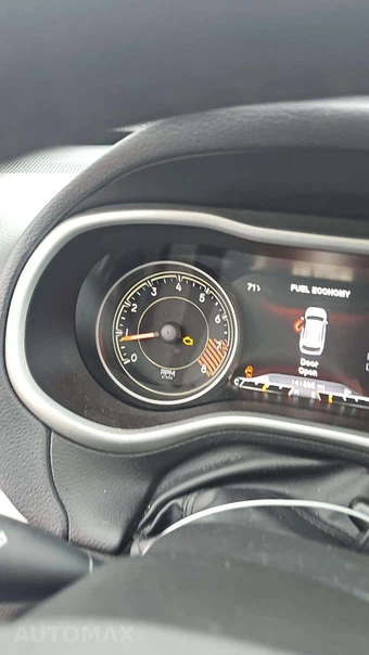 2015 Jeep Cherokee Trailhawk - miniatura 29
