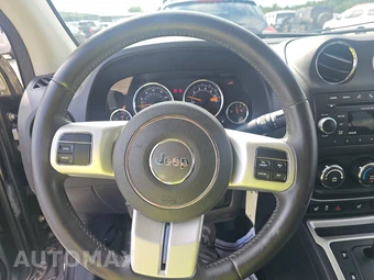 2015 Jeep Compass Latitude - miniatura 10