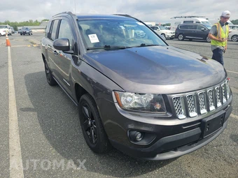 2015 Jeep Compass Latitude - miniatura 3
