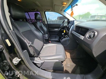 2015 Jeep Compass Latitude – miniatura 15
