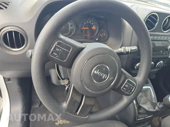 2015 Jeep Compass Sport – miniatura 10