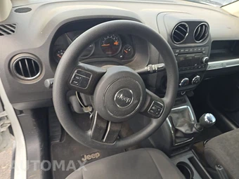 2015 Jeep Compass Sport – miniatura 11