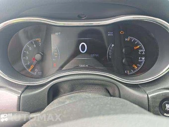 2015 Jeep Grand Cherokee Altitude Edition - miniatura 10