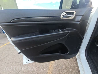 2015 Jeep Grand Cherokee Altitude Edition - miniatura 9