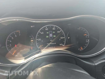 2015 Jeep Grand Cherokee Altitude Edition - miniatura 9