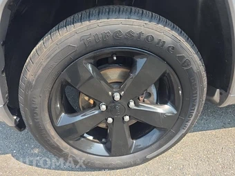 2015 Jeep Grand Cherokee Altitude Edition - miniatura 8