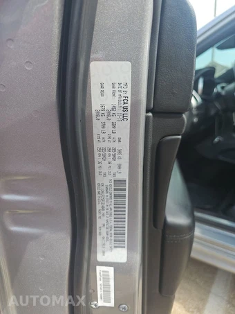 2015 Jeep Grand Cherokee High Altitude Edition – miniatura 15